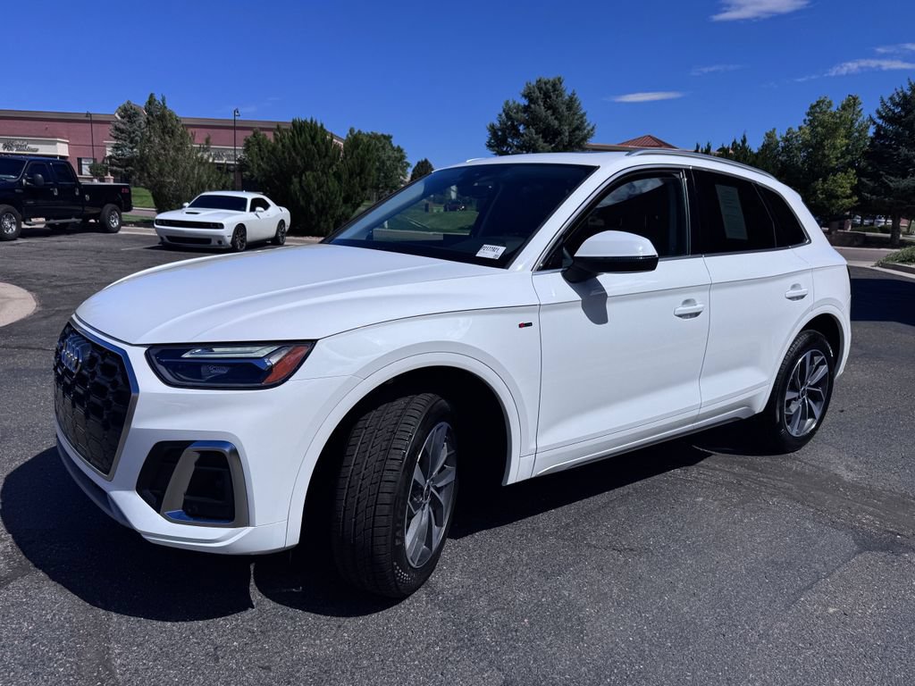 Used 2023 Audi Q5 2.0T Premium w/ Convenience Package AWD/4WD image 4