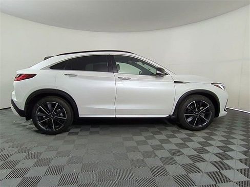 Certified 2025 INFINITI QX55 Essential AWD/4WD image 3