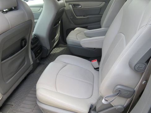 Used 2015 Chevrolet Traverse LT AWD/4WD image 7