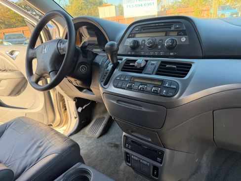 Used 2005 Honda Odyssey EX-L image 16