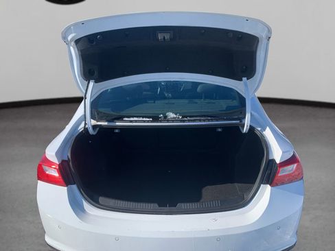 Used 2025 Chevrolet Malibu LT image 11