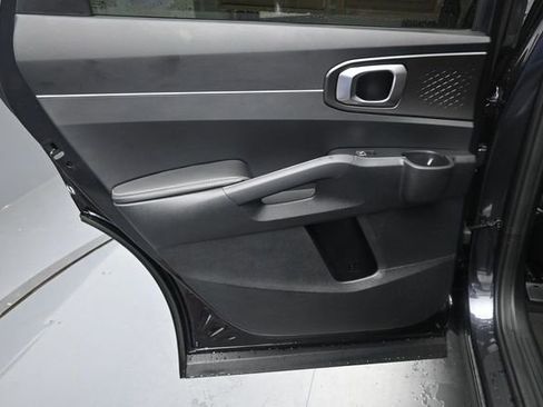 Used 2026 Kia Sorento LX FWD image 23