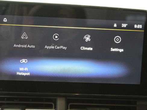 Used 2024 Chevrolet Trax LT image 29