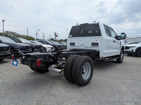 New 2026 Ford F350 XL w/ XL Chrome Package AWD/4WD image 3