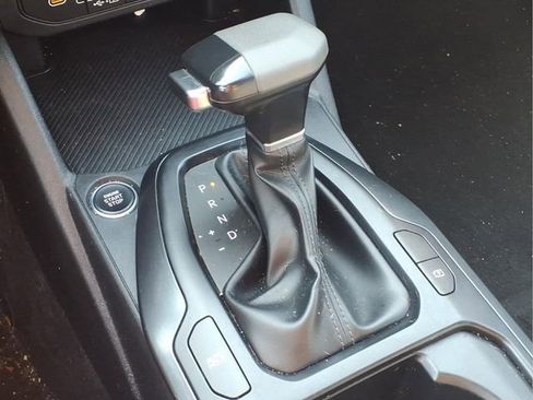 Used 2025 Kia K4 LXS image 11