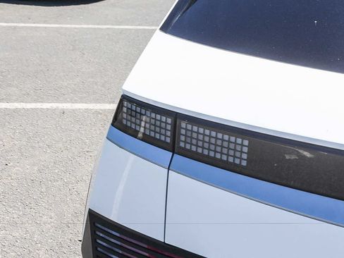 Certified 2024 Hyundai Ioniq 5 SEL RWD image 8