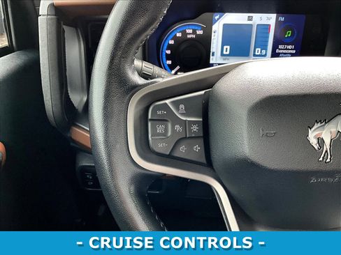 Used 2024 Ford Bronco Outer Banks w/ Sasquatch Package AWD/4WD image 11