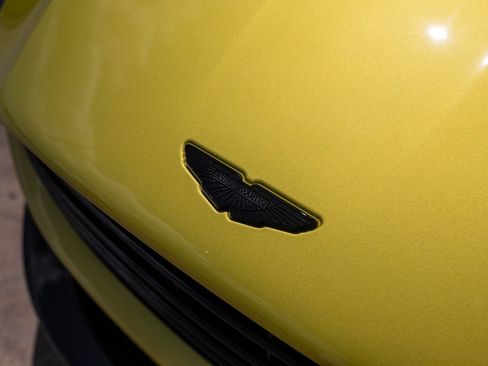Used 2022 Aston Martin DB11 Volante RWD image 4