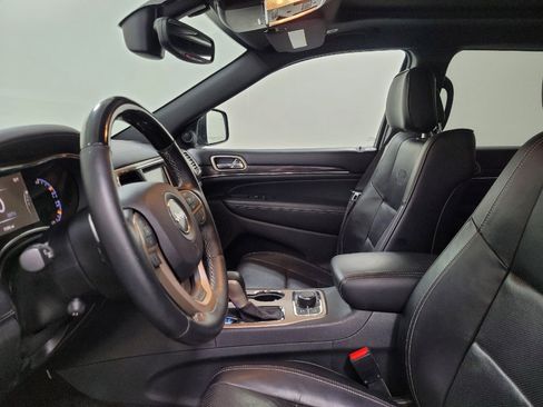 Used 2017 Jeep Grand Cherokee Overland AWD/4WD image 17