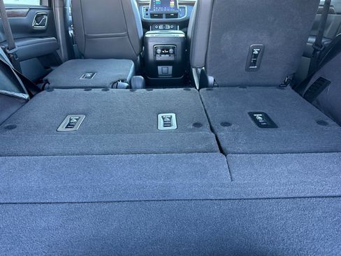 Used 2023 Chevrolet Tahoe High Country image 34