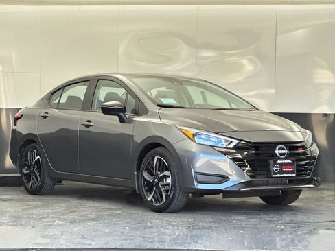 New 2025 Nissan Versa SR w/ Trunk Package FWD image 1