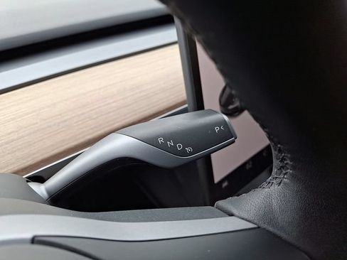 Used 2023 Tesla Model 3 Standard Range RWD image 16