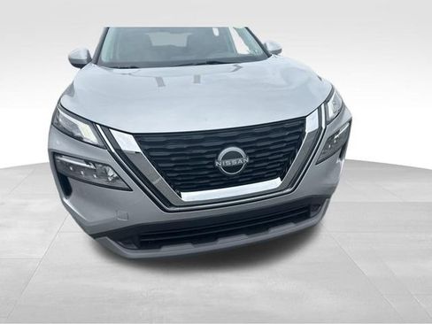 Used 2023 Nissan Rogue SV AWD/4WD image 9