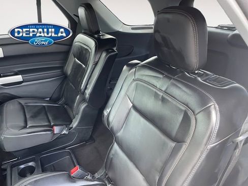 Used 2021 Ford Explorer XLT w/ Equipment Group 202A AWD/4WD image 17