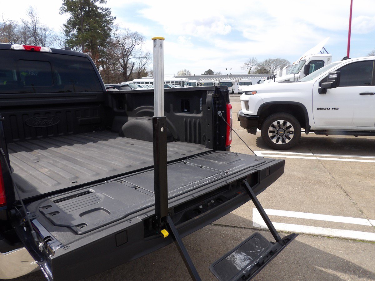 Used 2022 Ford F150 Lariat w/ Equipment Group 502A High AWD/4WD image 8