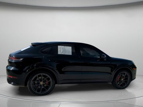 Used 2024 Porsche Cayenne S AWD/4WD image 31