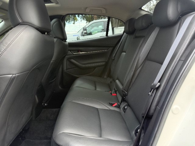 Used 2024 MAZDA MAZDA3 s FWD image 15