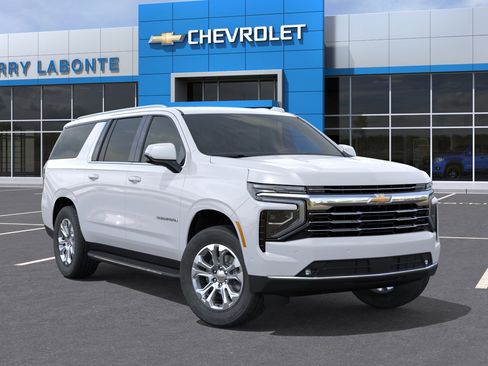 New 2026 Chevrolet Suburban LT w/ Comfort Package AWD/4WD image 9