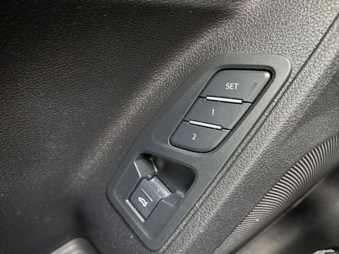 Used 2024 Audi Q3 2.0T Premium image 40