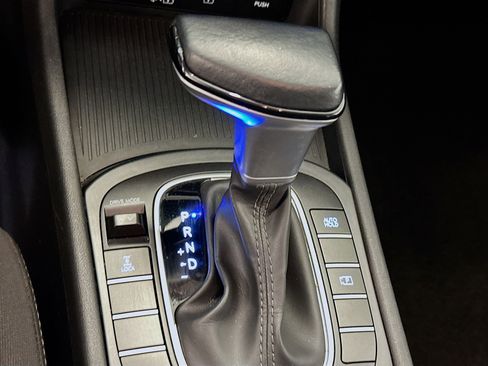 Used 2024 Hyundai Kona SEL image 25