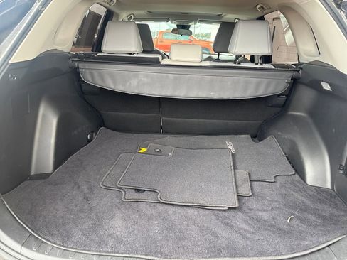 Used 2021 Toyota RAV4 XLE Premium image 30