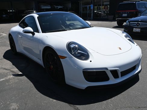 Used 2018 Porsche 911 GT3 RS image 10