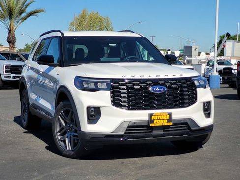 New 2026 Ford Explorer ST-Line w/ ST-Line Street Pack image 1