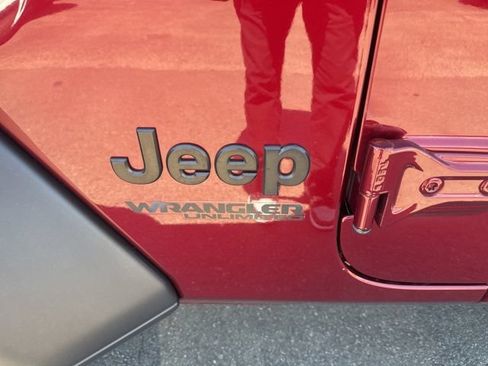 Used 2022 Jeep Wrangler Unlimited Sport AWD/4WD image 32
