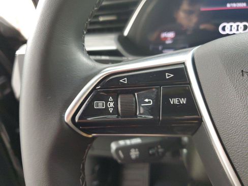 Used 2023 Audi e-tron Premium Plus w/ Premium Plus Package AWD/4WD image 22