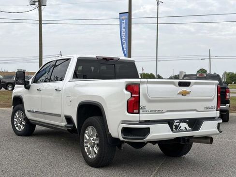 Used 2024 Chevrolet Silverado 2500 High Country w/ Technology Package AWD/4WD image 14