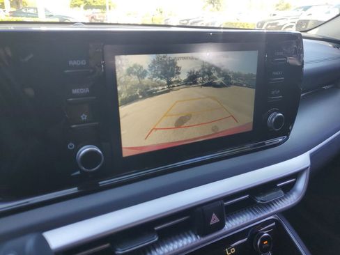 Used 2021 Kia K5 LXS image 27