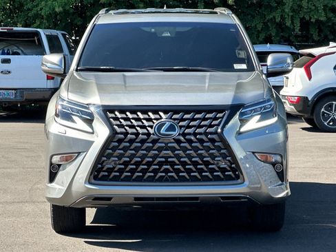 Used 2022 Lexus GX 460 Premium w/ Accessory Package AWD/4WD image 9