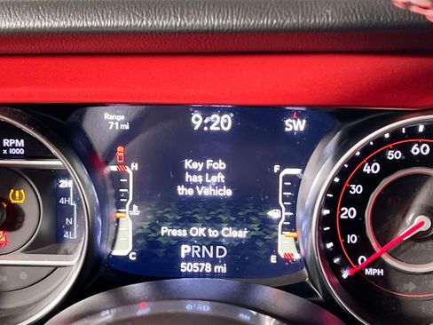 Used 2022 Jeep Gladiator Rubicon AWD/4WD image 23