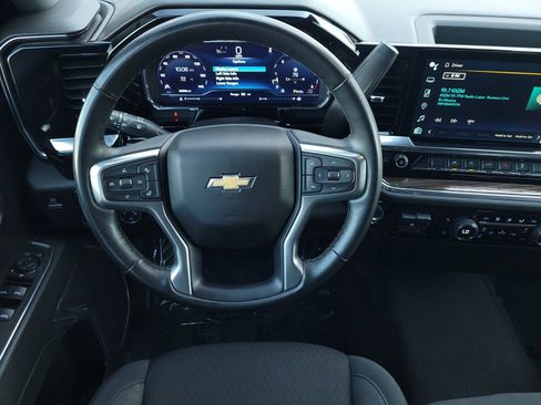 Used 2025 Chevrolet Silverado 1500 LT image 12