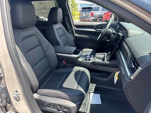 New 2027 GMC Terrain Elevation w/ Elevation Premium Package AWD/4WD image 12