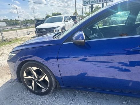 Used 2023 Hyundai Elantra Limited FWD image 10