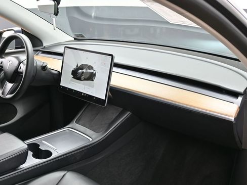 Used 2023 Tesla Model Y Long Range AWD/4WD image 38