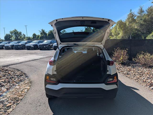 Used 2021 Hyundai Kona SE w/ Cargo Package AWD/4WD image 20