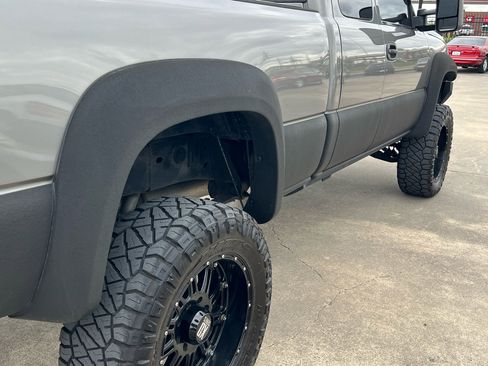 Used 2007 Chevrolet Silverado 2500 LT w/ Heavy-Duty Power Package image 17