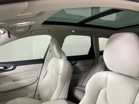 Certified 2024 Volvo XC60 T8 Plus w/ Protection Package Premier image 20