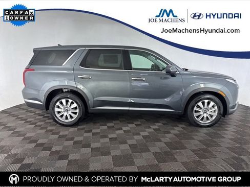 Used 2024 Hyundai Palisade SE image 4