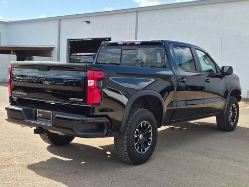 Used 2023 Chevrolet Silverado 1500 ZR2 w/ Technology Package AWD/4WD image 6