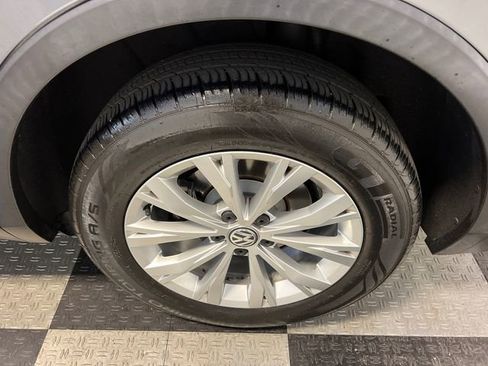 Used 2018 Volkswagen Tiguan S FWD image 15
