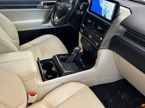 Certified 2023 Lexus GX 460 Premium w/ Premium Package AWD/4WD image 17