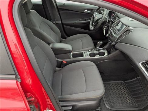Used 2019 Chevrolet Cruze LS w/ LS Convenience Package image 22