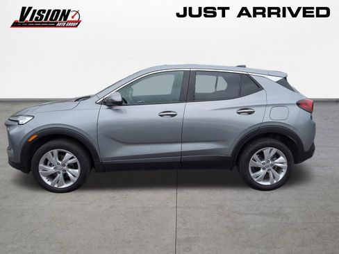 Used 2024 Buick Encore GX Preferred w/ Comfort Package AWD/4WD image 2