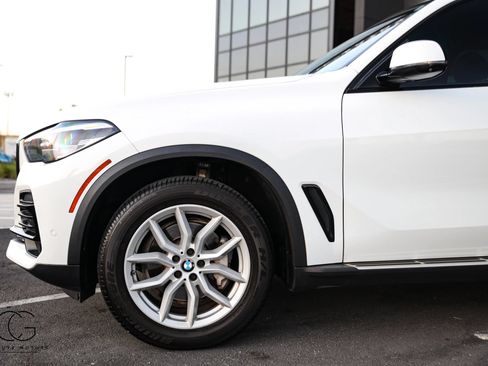 Used 2023 BMW X5 xDrive40i AWD/4WD image 28