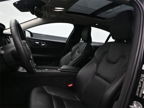 Used 2024 Volvo S60 B5 Plus image 15