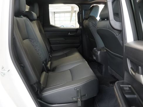 Used 2025 Toyota Tacoma Limited AWD/4WD image 30
