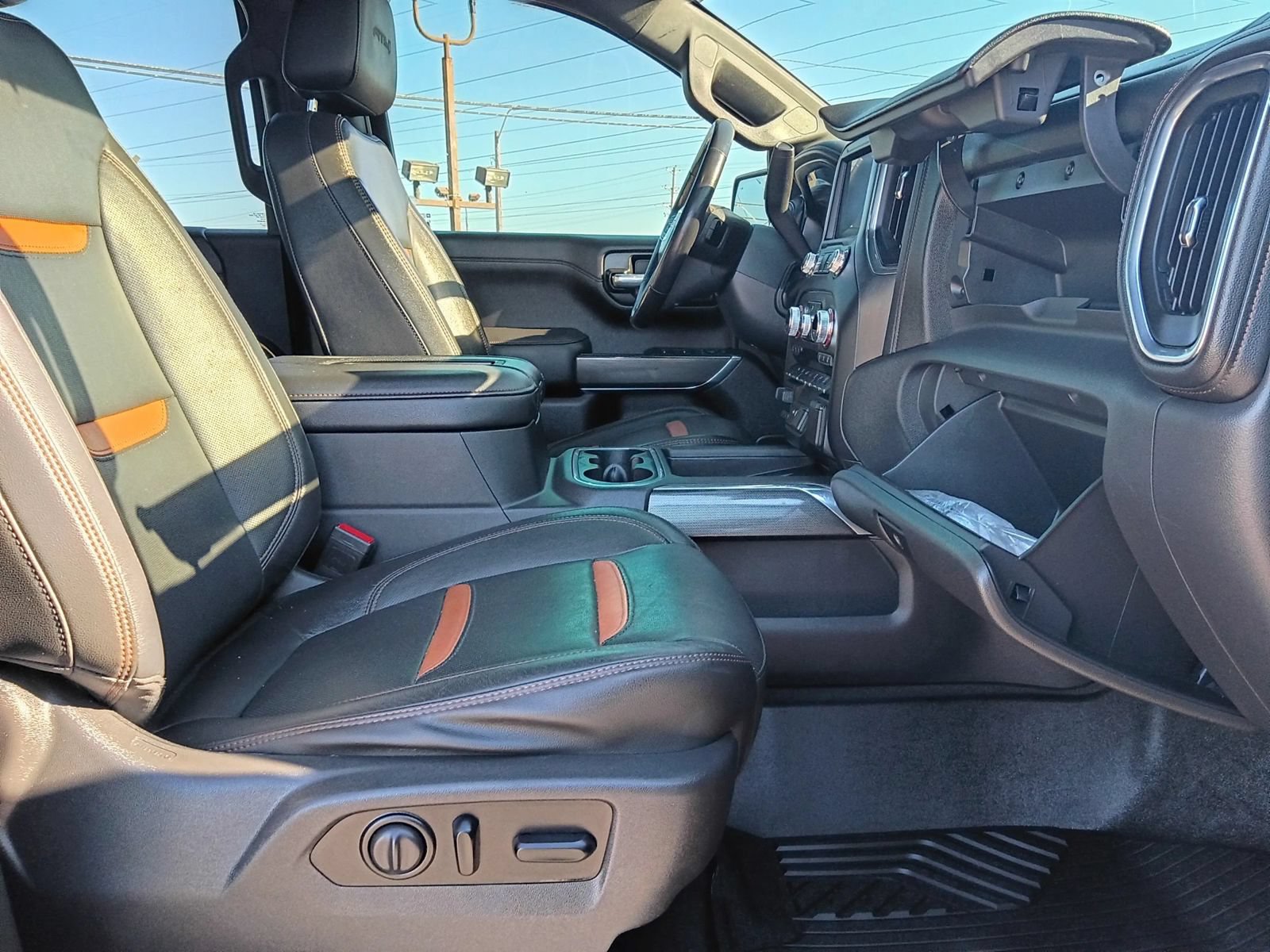 Used 2020 GMC Sierra 1500 AT4 w/ AT4 Premium Package AWD/4WD image 25
